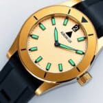 Jam Tangan dengan Kompas: Masih Relevan di Era Digital? Jam Tangan dengan Kompas